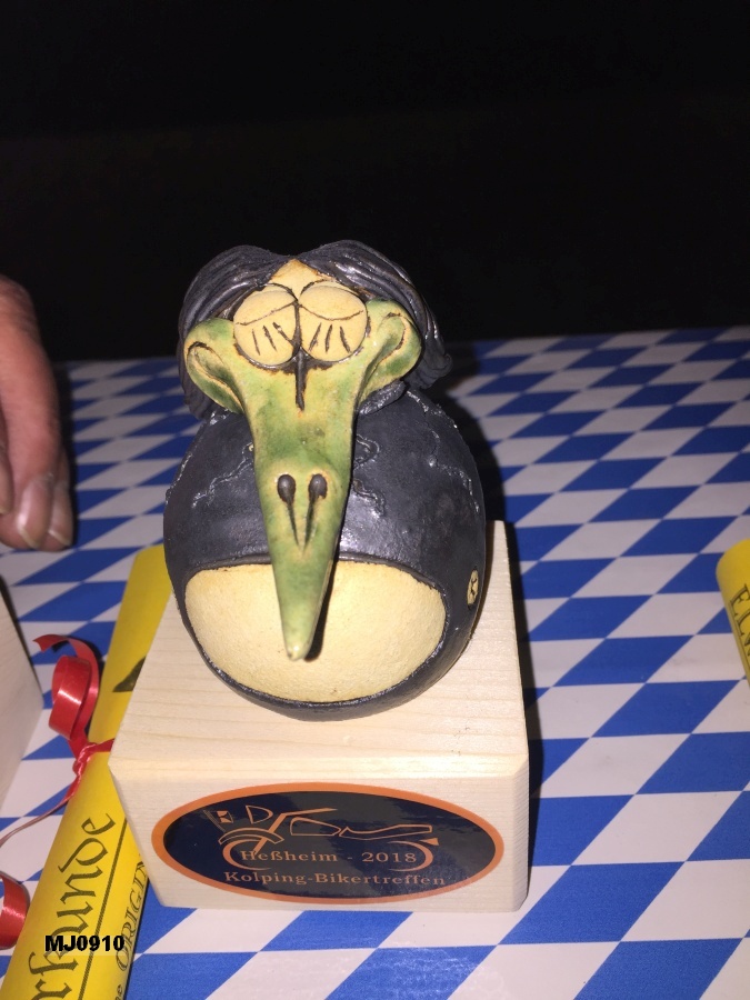 Elwedritsche-Pokal, handgefertigt vom Keramik-Atelier Rupp (Frankenthal)
