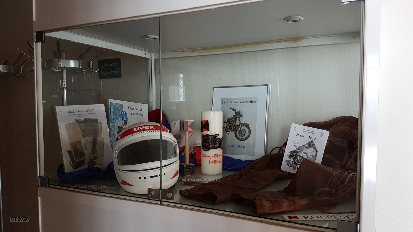 Schaukasten im Pfarrheim: Kolping-Bikertreffen 2018 in Heßheim