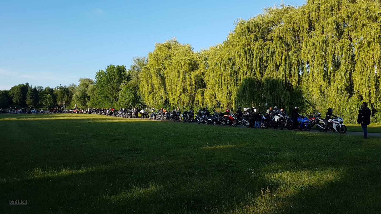 Kolping-Bikes auf dem Gondelplatz am Roxheimer Altrhein