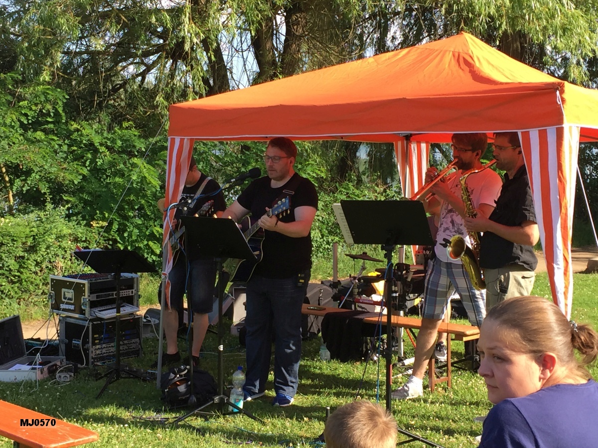 Musikalische Gestaltung der Biker-Messe: The Grusicals - Kirchen-Rock