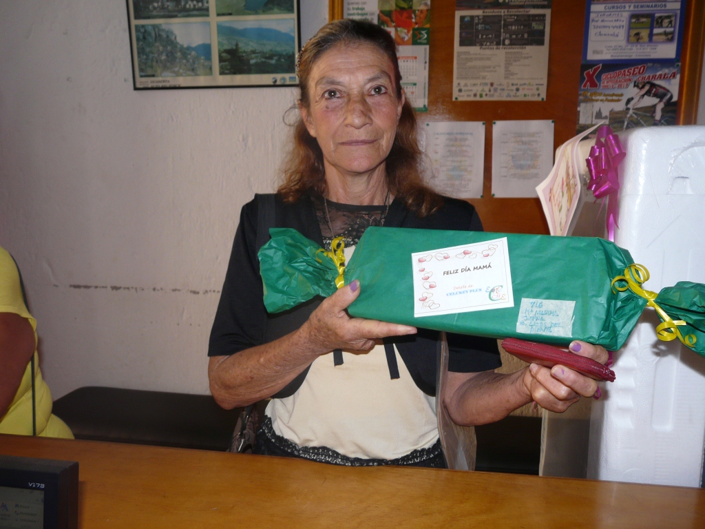 Charalá Estéreo en el homenaje a la Reina del Hogar.