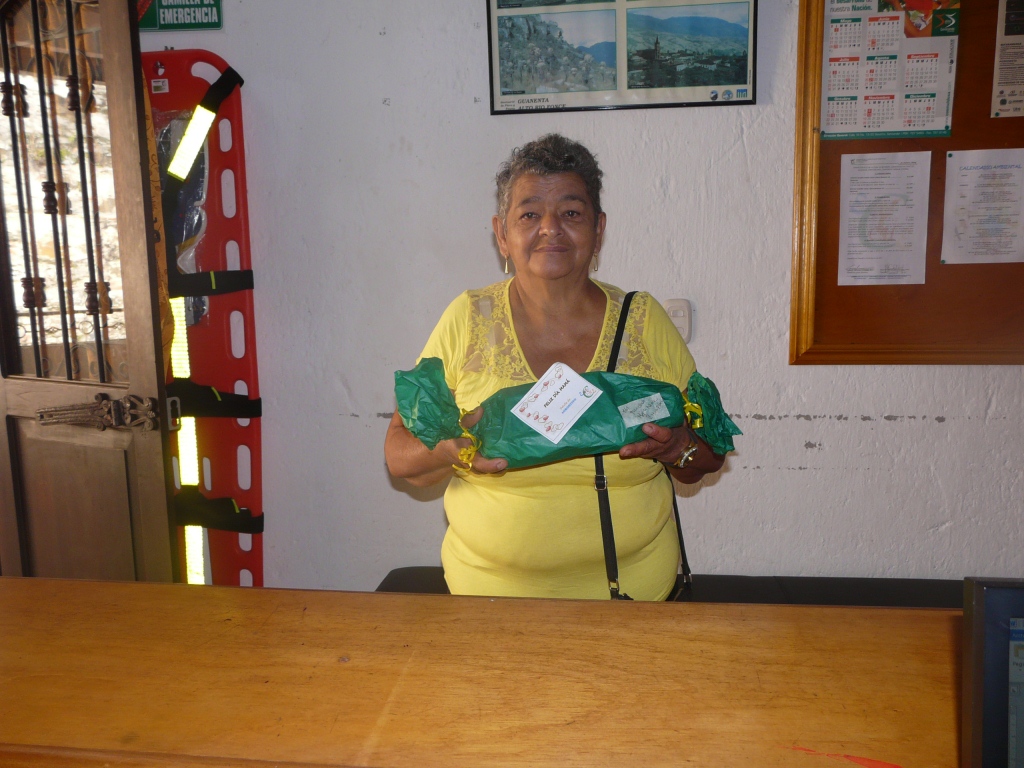 Charalá Estéreo en el homenaje a la Reina del Hogar.