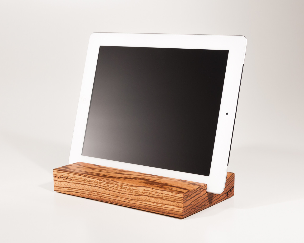iPad und tablet Halterung / Halter aus Holz und Beton ...
