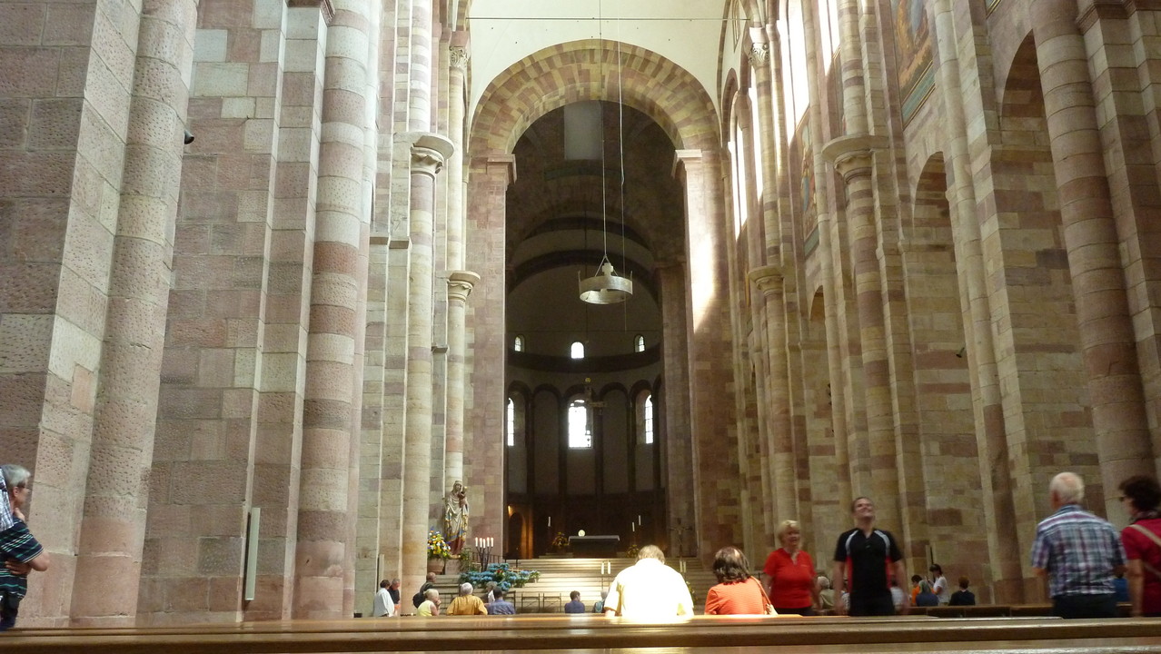 Rund um die Domkirche St. Maria und St. Stephan zu Speyer