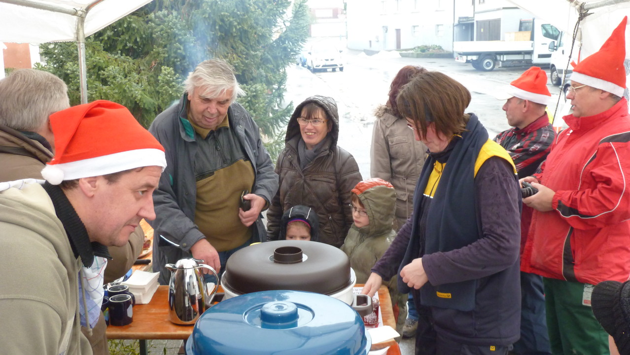 MGV verkaufte die schönsten Weihnachtsbäume in Breuningsweiler