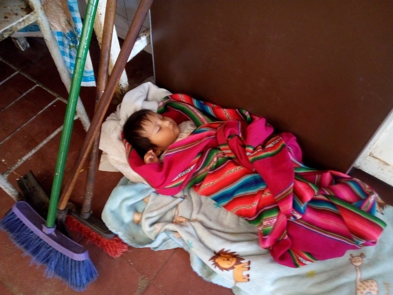Beaucoup de nourrissons en Bolivie et des mamans très jeunes