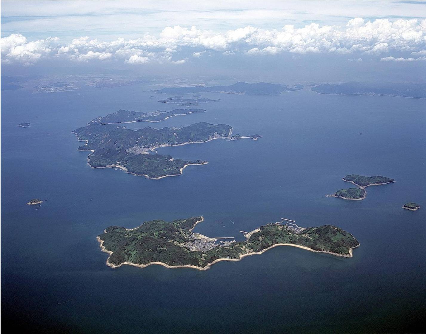 笠岡諸島について Npo法人かさおか島づくり海社について 笠岡諸島について Npo法人かさおか島づくり海社について