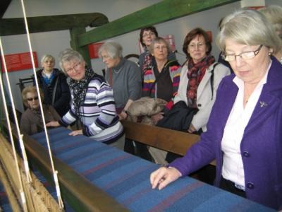 Heider LandFrauen im Tuch- und Technik-Textilmuseums