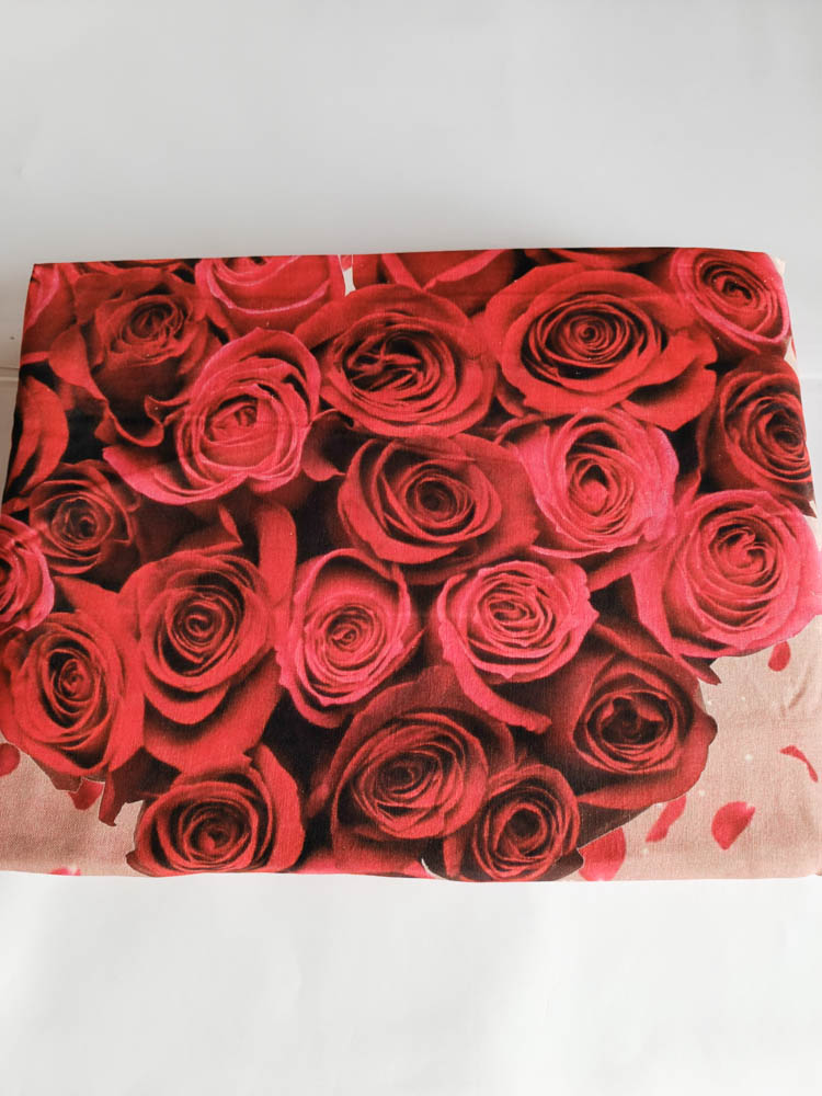 Completo lenzuola due piazze matrimoniale in flanella con stampa digitale 3D. Dis. Rose rosse. A455