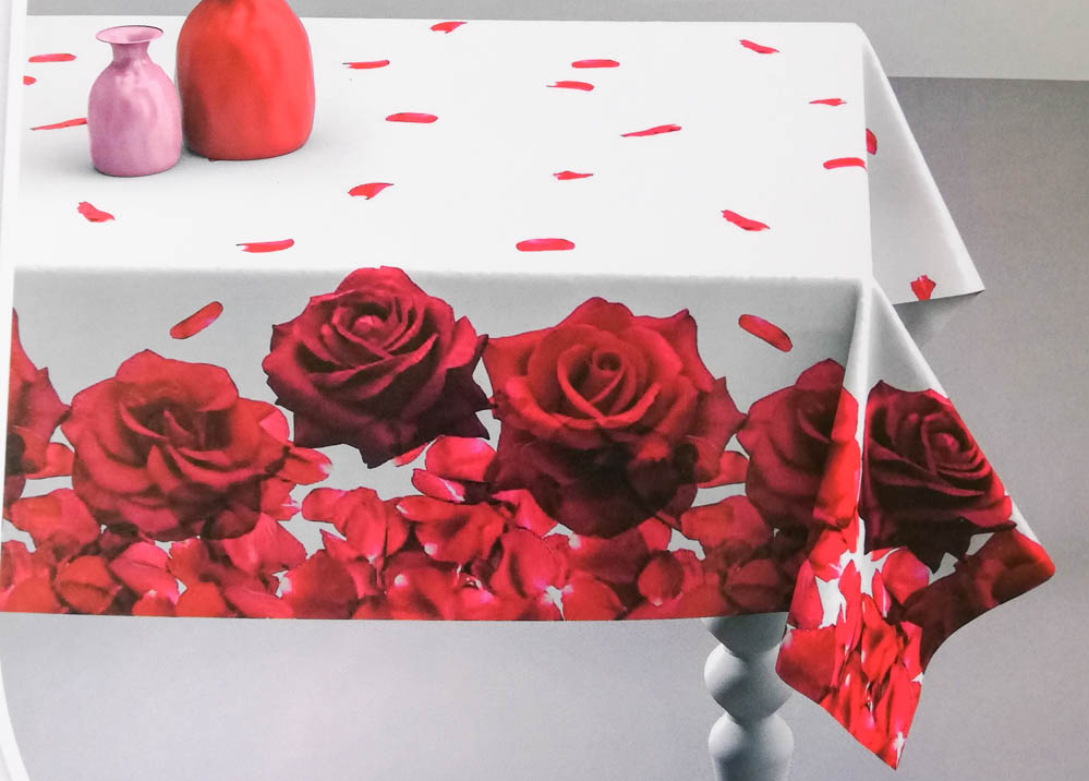 Tovaglia da tavola o copritavola con rose rosse stampa digitale 3D per 6 persone 140x180 cm. B858