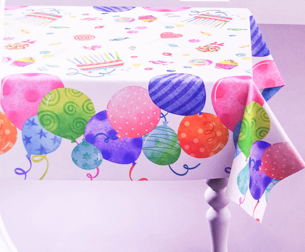 Tovaglia da tavola o copritavola con palloncini stampa digitale 3D per 6 persone 140x180 cm. B866