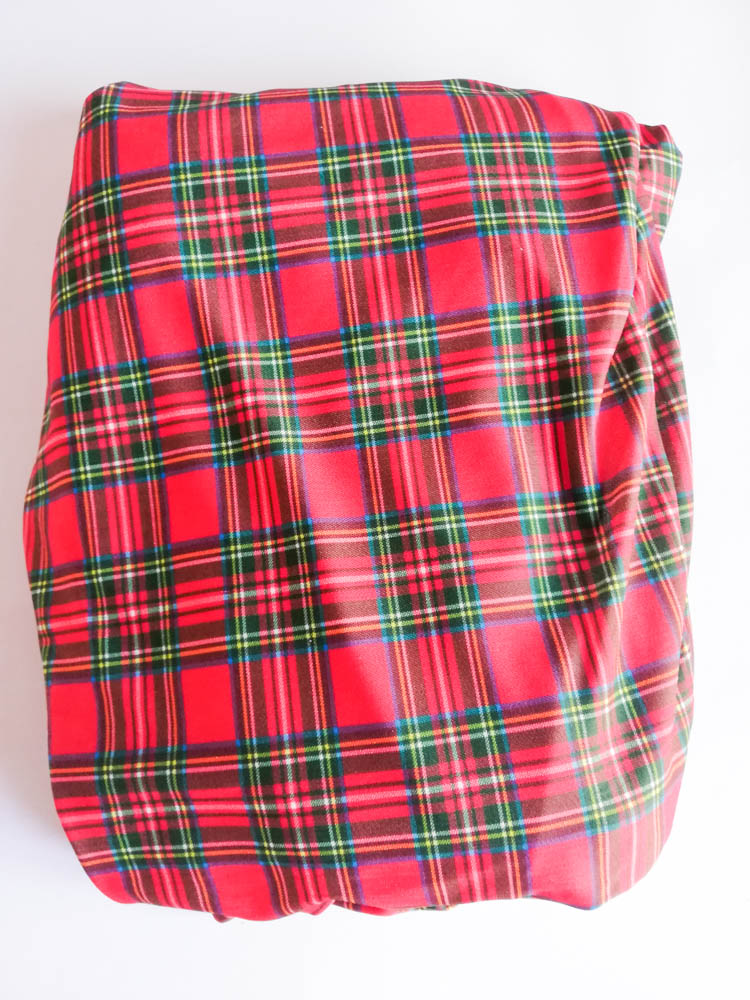 Vestisedia o coprisedia 6 pezzi in tessuto scozzese natalizio elasticizzato. Art.Scozzese. D133