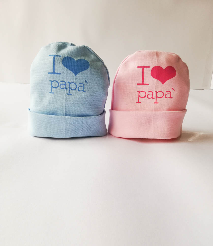 Cappellino neonato in cotone elasticizzato con scritta I ❤️ Papà. C065