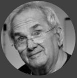 Helmut Knoll ist am 20.02.2015 nach langer Dialysezeit verstorben. Er hatte über 30 Jahre Heim-Hämodialyse gemacht. und in den letzten Jahren im Zentrum. Helmut Knoll hatte ich 1978 im Berufsförderungswerk Heidelberg-Wieblingen Kennen gelernt.  