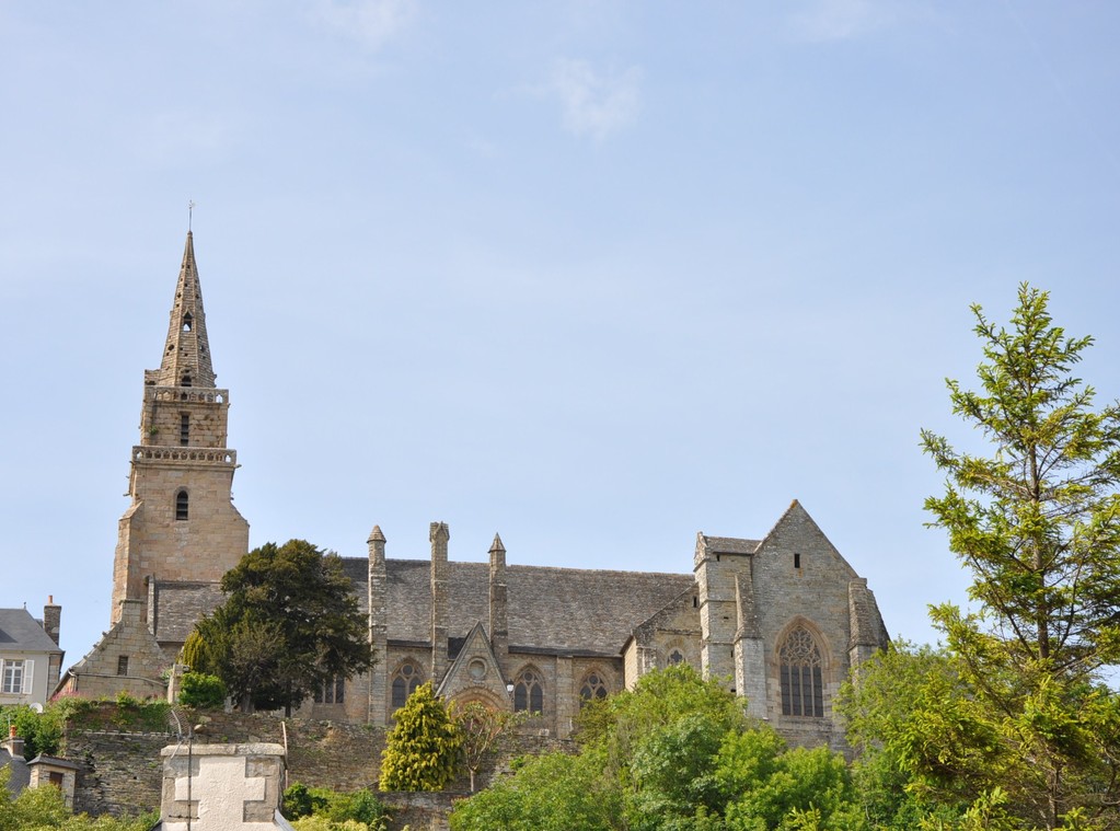 Eglise de Brélévenez (12ème-15ème siècle)