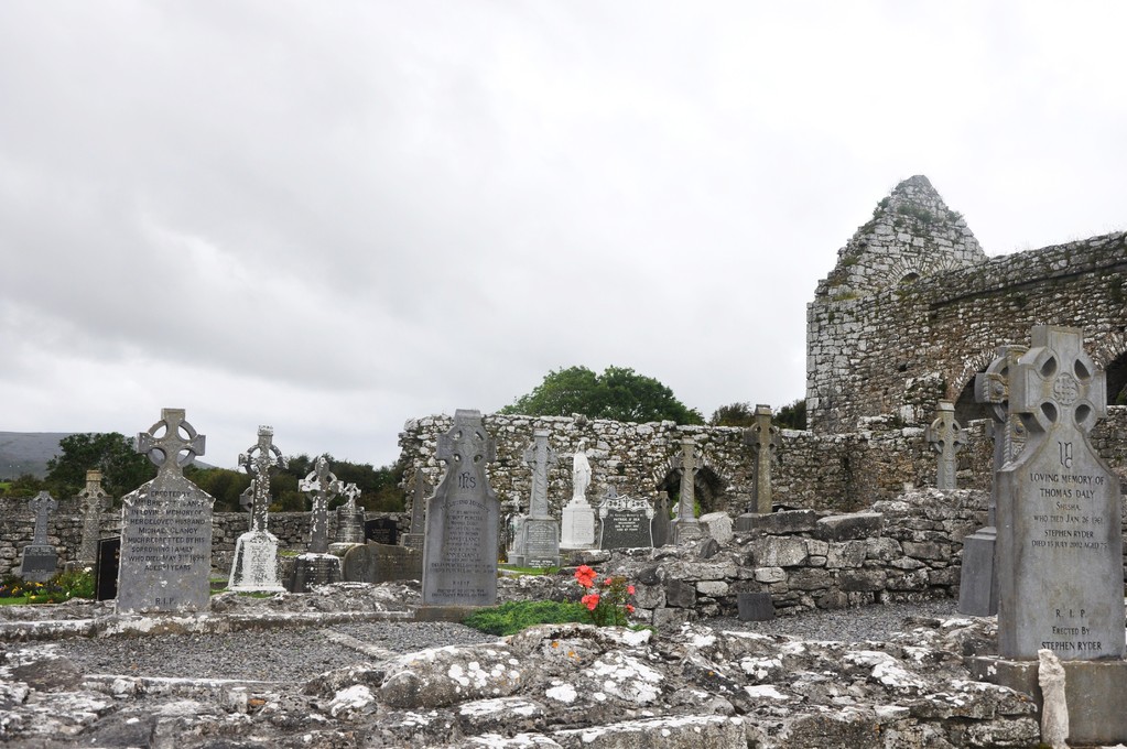 Cimetière de l'abbaye de Corcomroe