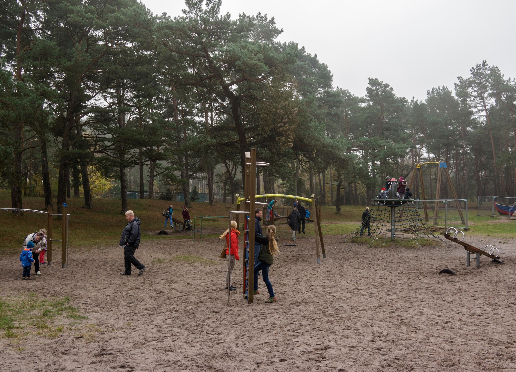 Der Spielplatz gehört uns!