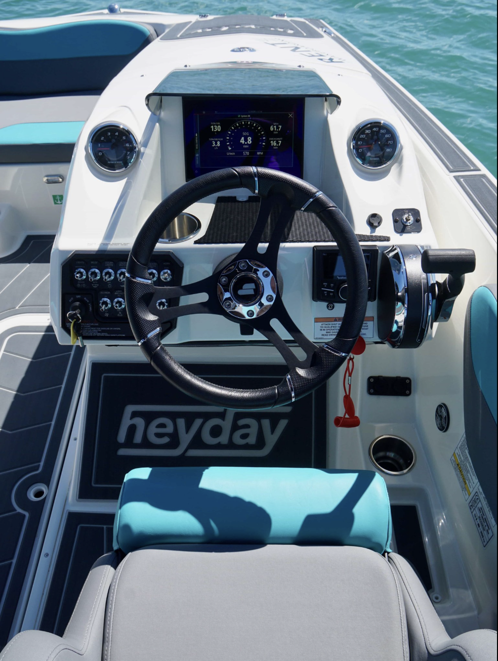 HeyDay WT2 auf dem Bodensee, Cockpit