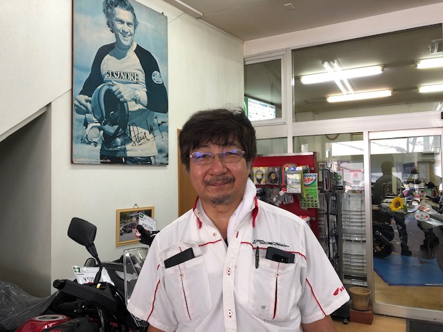 早瀬店長 国家整備士 ライディングAD 二輪品質評価者