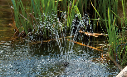 Teichpumpe für den Gartenteich Solarbetrieben