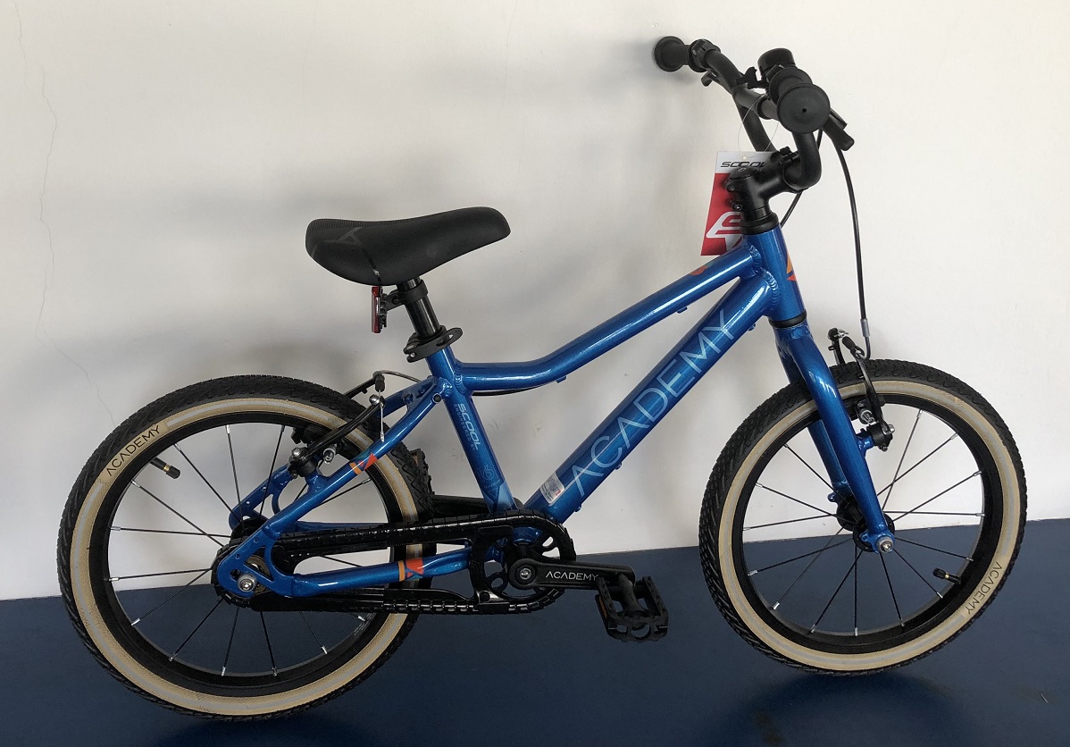 Kinderräder 12 bis 20 RAIDER Fahrrad Sport Service Bulls Tokee 24 zoll Mädchen Fahrrad in 88299 Leutkirch im