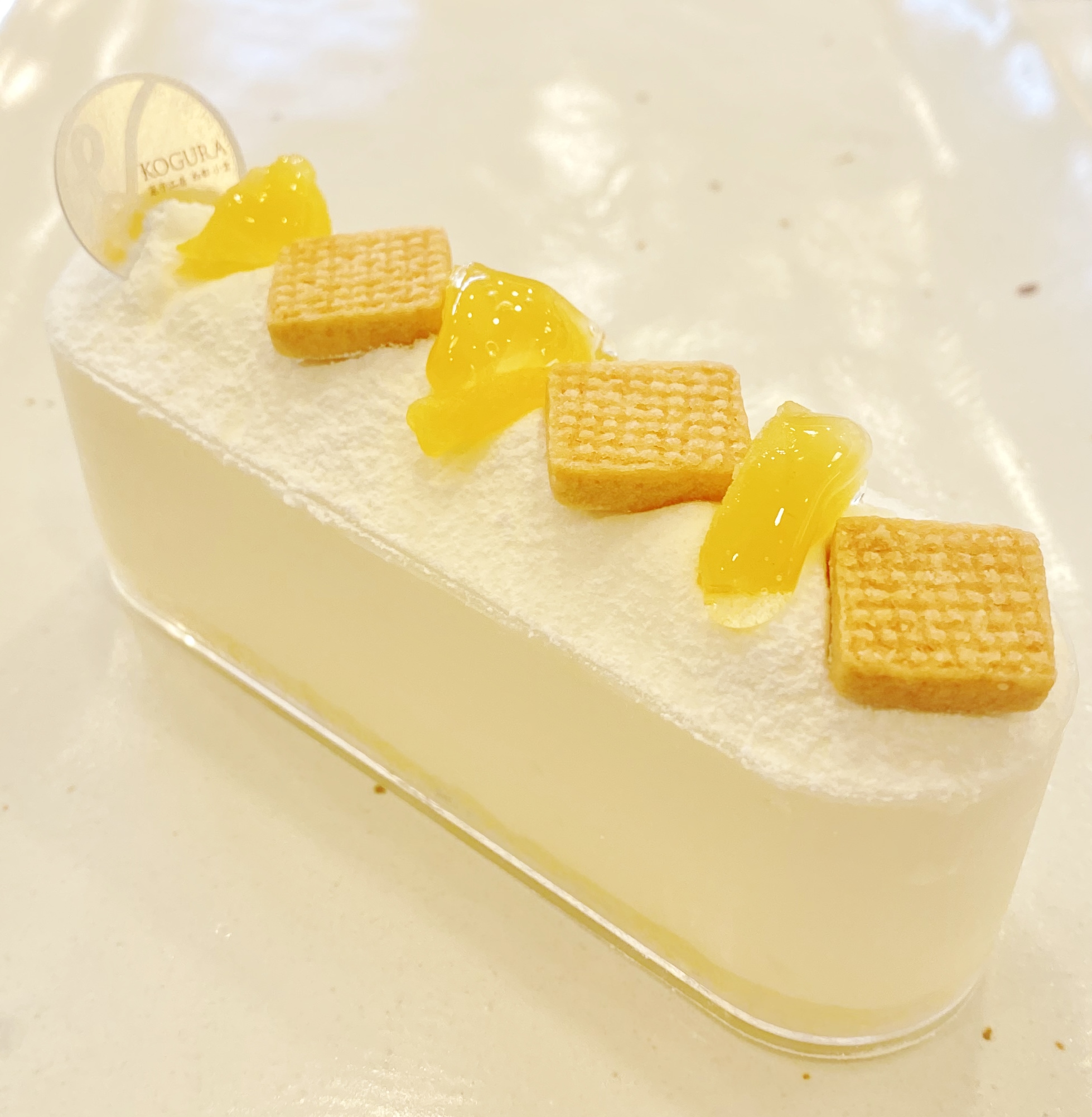 レアチーズ616円