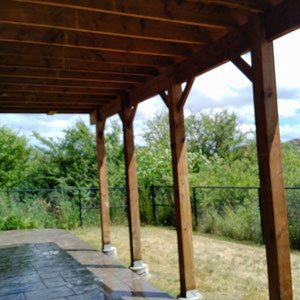 Create two separate entertainment spaces with an elevated deck. The raised platform captures sweeping views of the Toronto landscape while the lower level’s stone slab provides a shady spot for relaxing. 