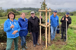 Video & Bericht: Baumpflanz-Challenge 2025 – NABU Lahr pflanzt Zukunftsbaum