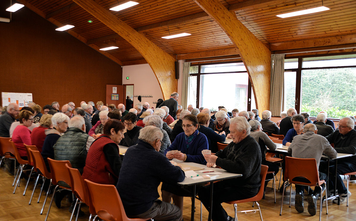 Trente huit équipes pour le concours de belote du club