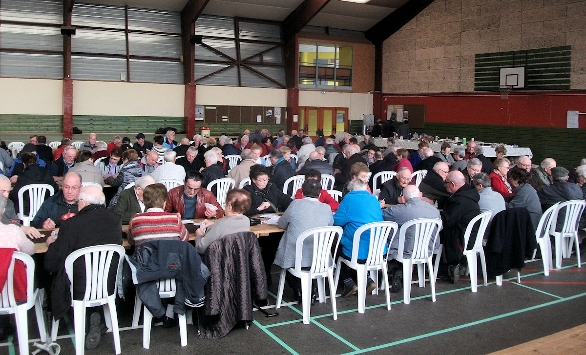 Cent équipes inscrites pour notre concours de belote cantonal.