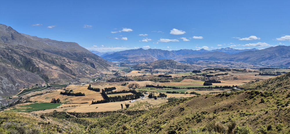 📍 Crown Range Road Scenic Lookout