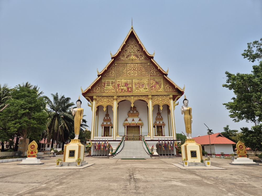 📍 Pha That Luang