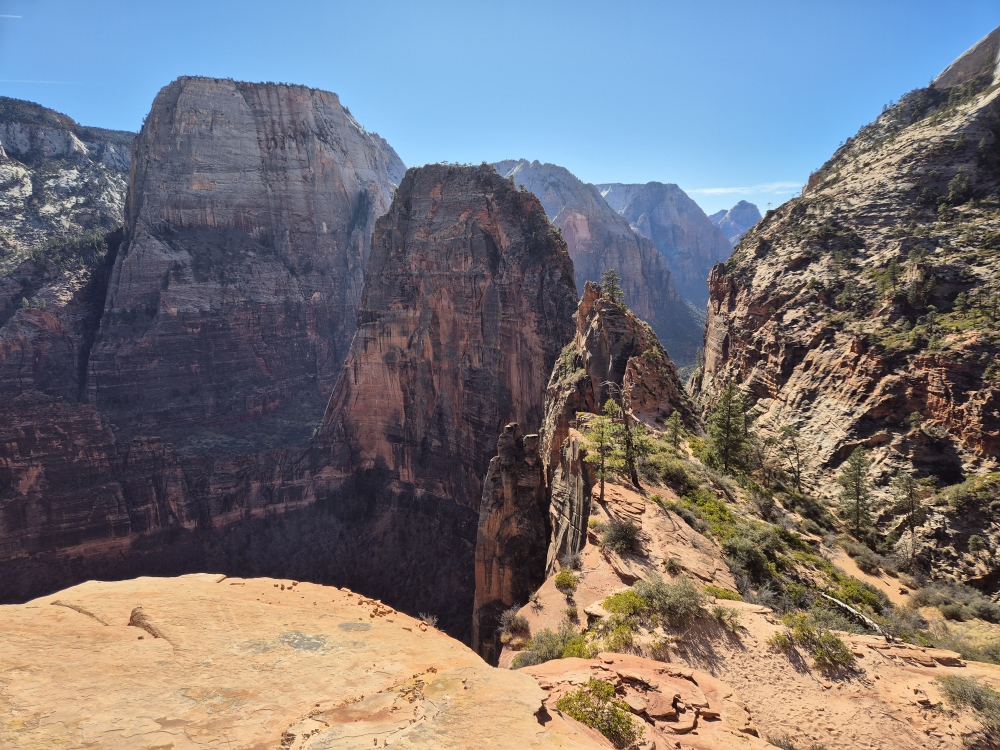 📍 West Rim Trail