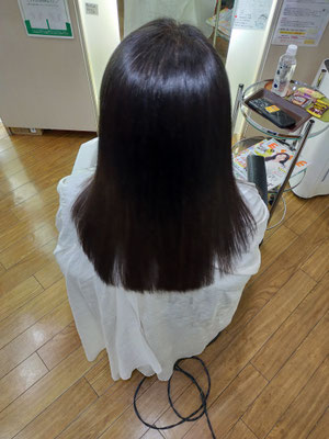 浜松市サロンドグリーンの縮毛矯正アフター(後ろ)