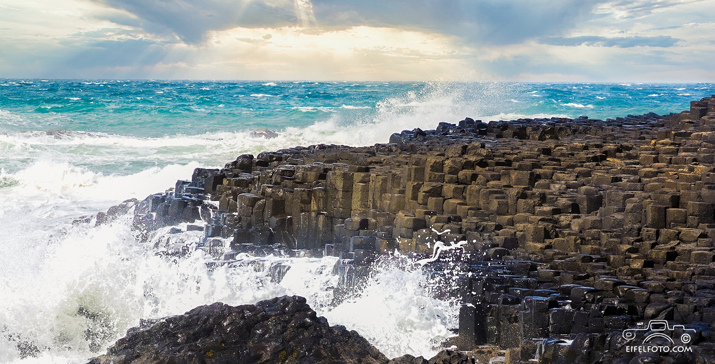 Giant’s Causeway - die Wellenbrecher an der stürmischen Nordküste Irlands