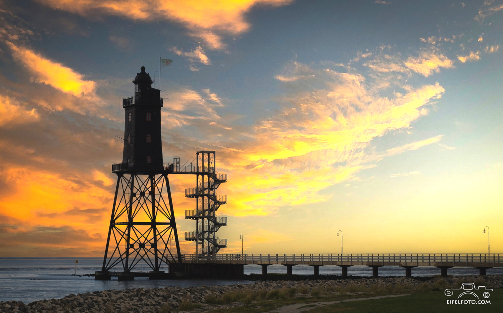 Obereversandfeuer in Dorum-Neufeld