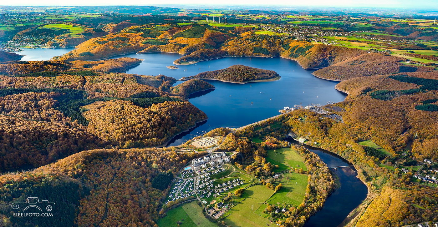 Herbst am Rursee in der Eifel