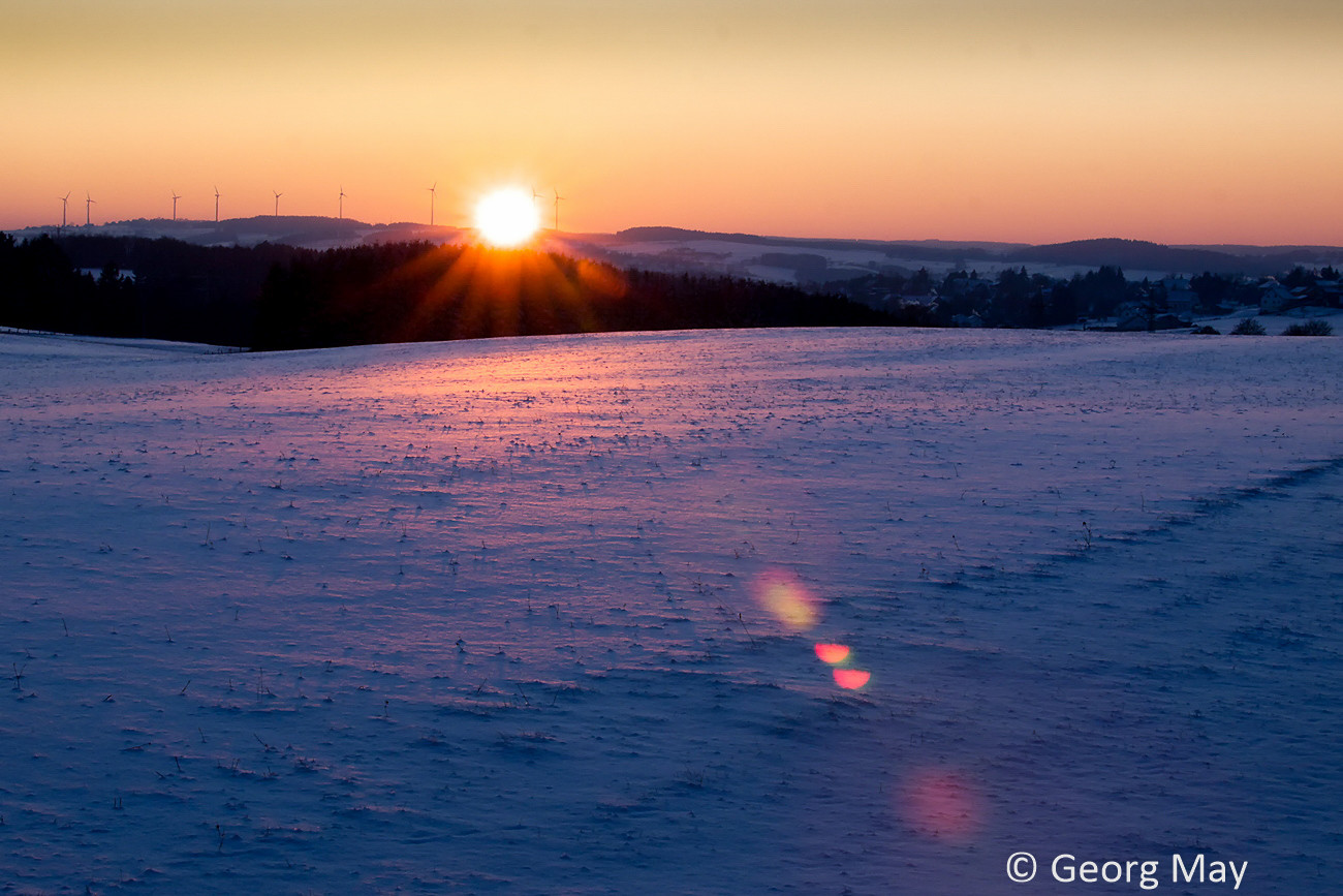 Winterlicher Sonnenuntergang bei Sistig in der Eifel