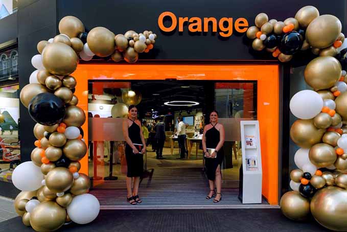 Fotografía de evento inauguración de tienda Orange | fotógrafo en Alicante