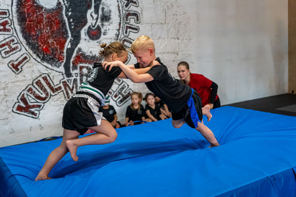 TKC Kulmbach - Kinder kämpfen auf Matte