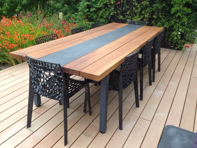 Table de jardin en acier thermolaqué plateau bois & ardoise 