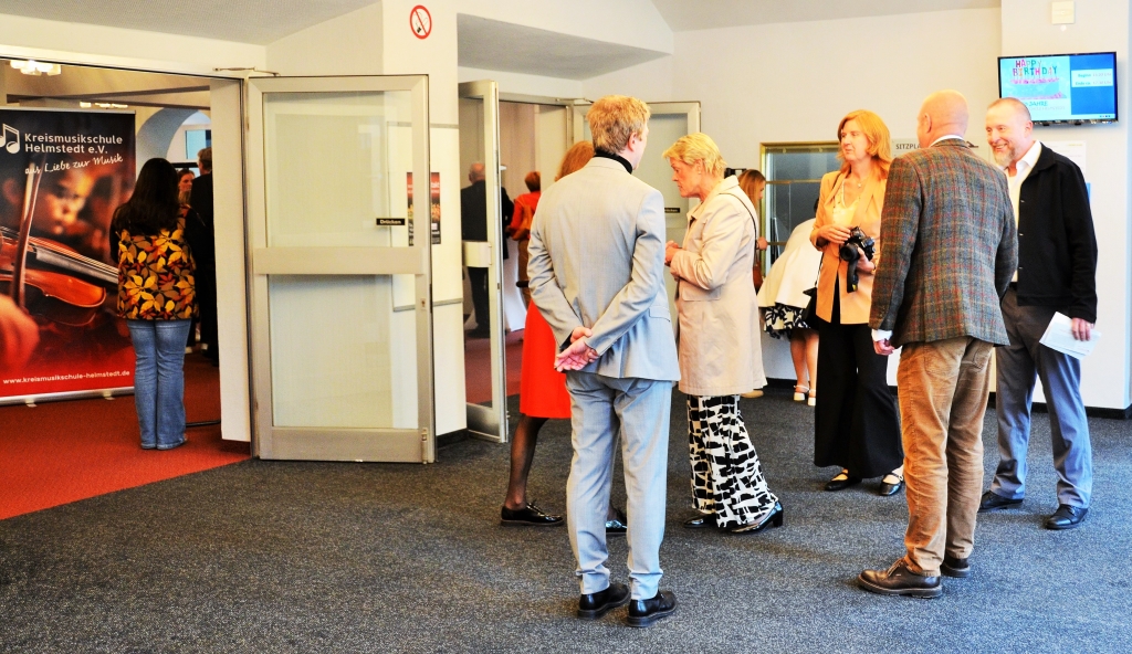 Begrüßung im Foyer