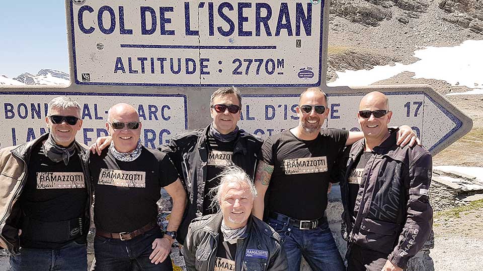 Motorradclubs und -vereine auf Pässe.Info