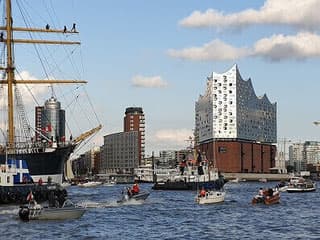 Hamburg, Rikscha, Elbphilharmonie, HafenCity - Senioren 