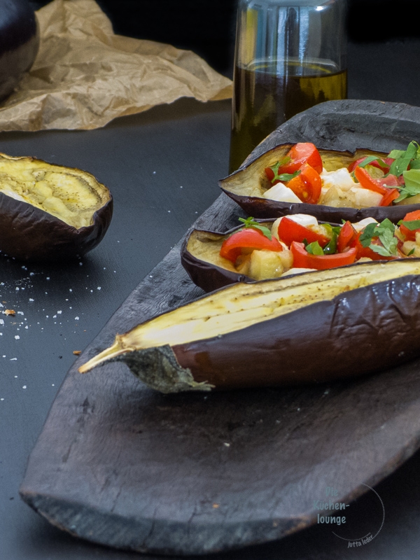 Gegrillte-Aubergine-mit-sonnengereiften-Tomaten-und Mozzarella