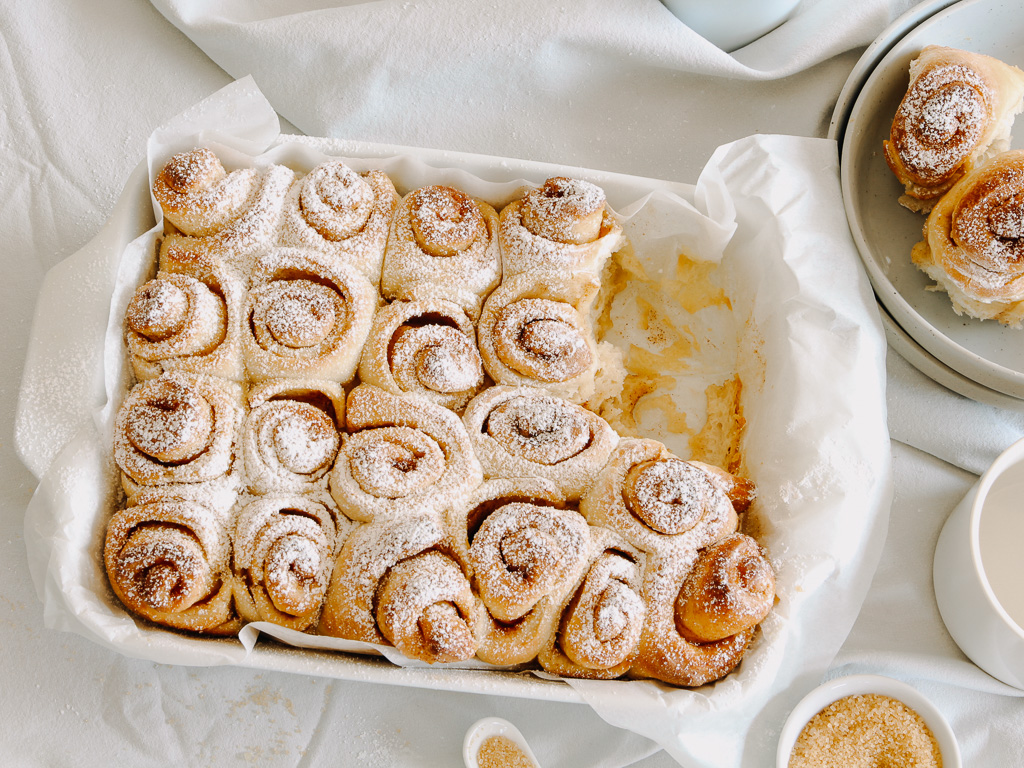 Süße Hefeteigschnecken mit Zimt & Zucker Die Küchenlounge Süße Hefeteigschnecken mit Zimt & Zucker Die Küchenlounge