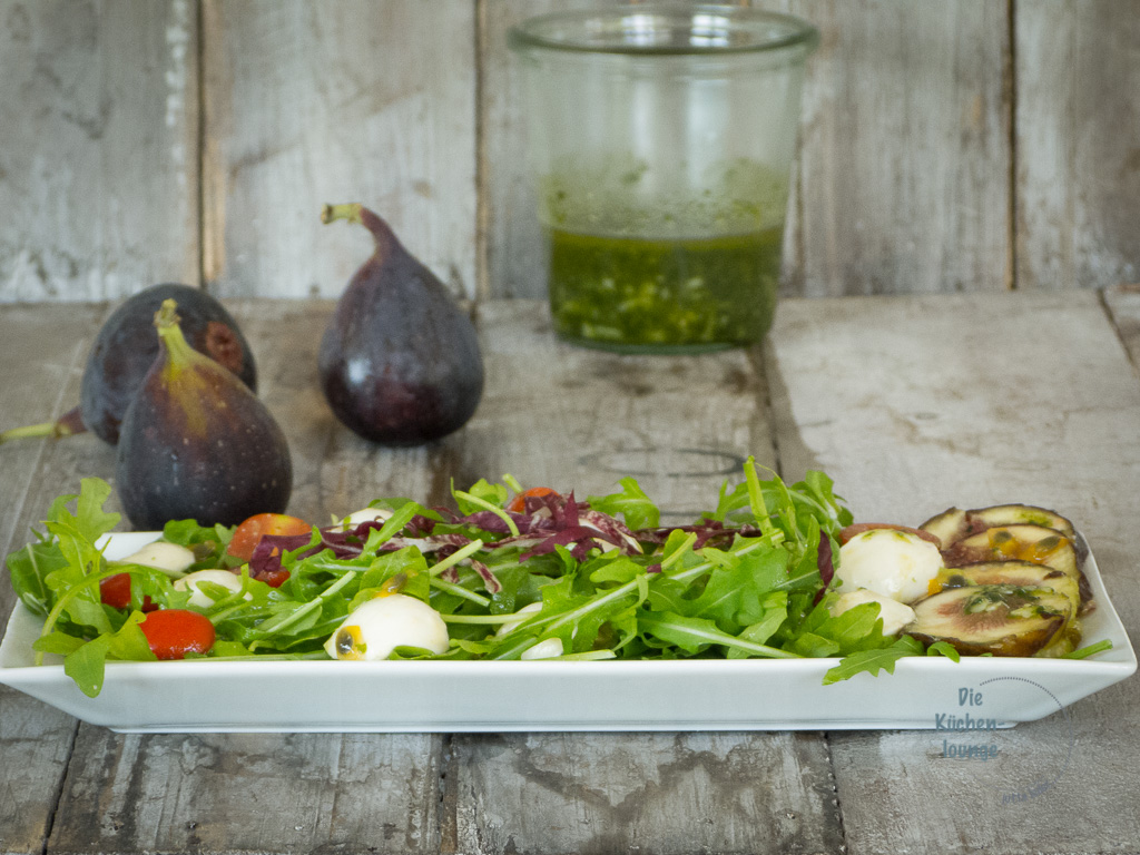 Sommerlicher Blattsalat mit Feigen - einfach &amp; gut - Die Küchenlounge