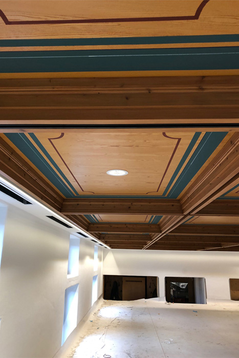 Bierlasur-Technik im Großen Saal des Hotel Garmischer-Hof