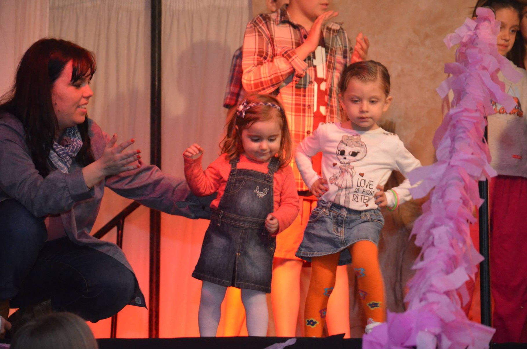 18-03-2014. Playbacks infantiles.