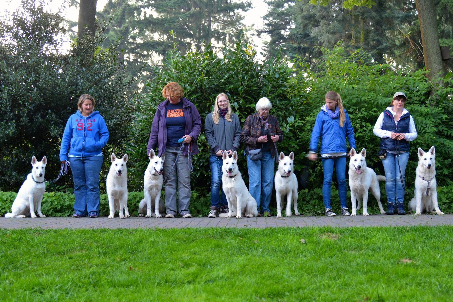 Mama Arjuna - Milka - Cody - Akira - Ava - Milow - Aiyana